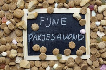 Pakjesavond Pakjesavond Sint cadeau 5 december pepernoten